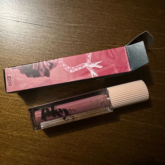 Pley | Metallic Mauve Liquid Lipstick | Shade: Lupe | MSRP $24 | New in Box - Picture 2 of 3